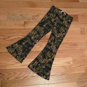 Munster bell bottom leggings size 8